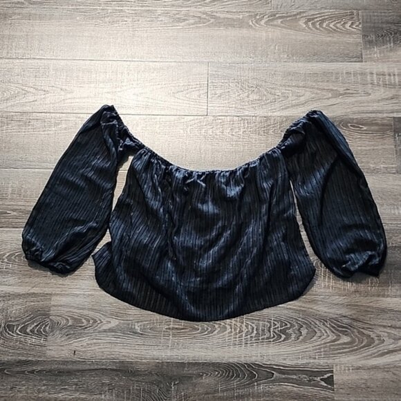 ☀️MINKPINK flowy off-the-shoulder Top☀️ - Picture 5 of 5